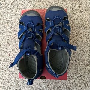 Keens Seacamp II. Like new, with box!